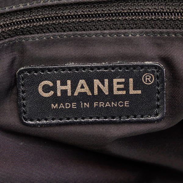 シャネル ニュートラベルライン ブラック ナイロン レザー トートバッグ レディース CHANEL 【中古】