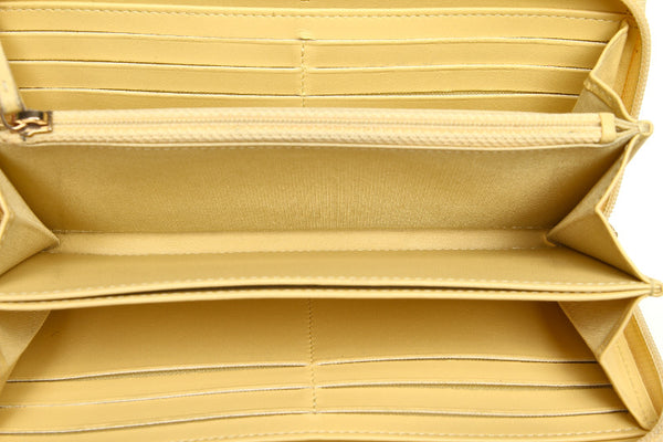 シャネル マトラッセ ココマーク イエロー ラムスキン 長財布 レディース CHANEL 中古