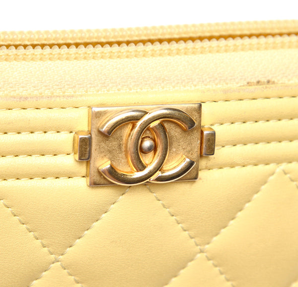 シャネル マトラッセ ココマーク イエロー ラムスキン 長財布 レディース CHANEL 中古