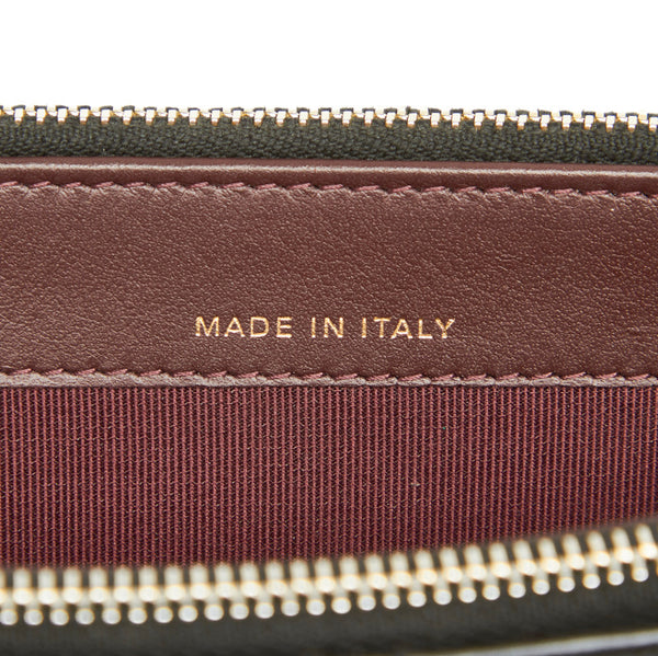 シャネル マトラッセ エンプロイダリー ブラック ラムスキン ウォレットチェーン レディース CHANEL 中古