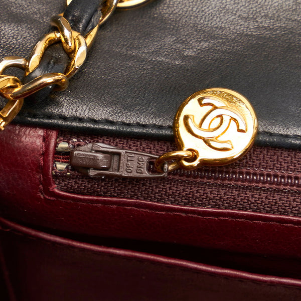 シャネル マトラッセ 24 シングルフラップ チェーン ショルダーバッグ  ブラック ラムスキン レディース CHANEL 【中古】