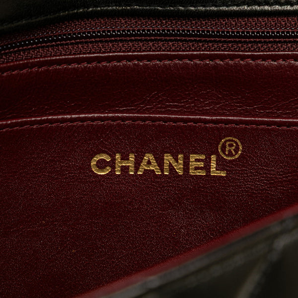 シャネル マトラッセ ダイアナ25 ココマーク 斜め掛け チェーン ショルダーバッグ ブラック ラムスキン レディース CHANEL 【中古】
