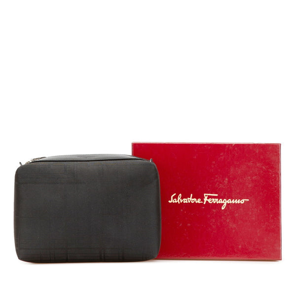 サルヴァトーレフェラガモ ロゴ ポーチ ブラック ナイロン レザー レディース Salvatore Ferragamo 【中古】