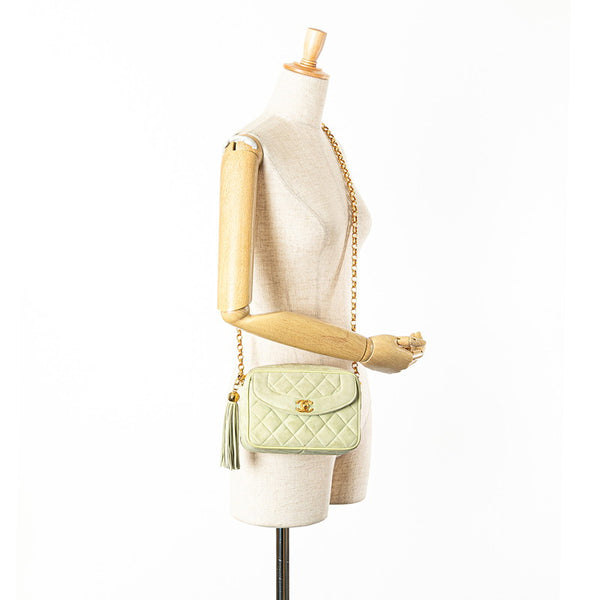 シャネル ココマーク ダイアナ タッセル チェーン ショルダーバッグ ライムグリーン ヌバック レディース CHANEL 【中古】