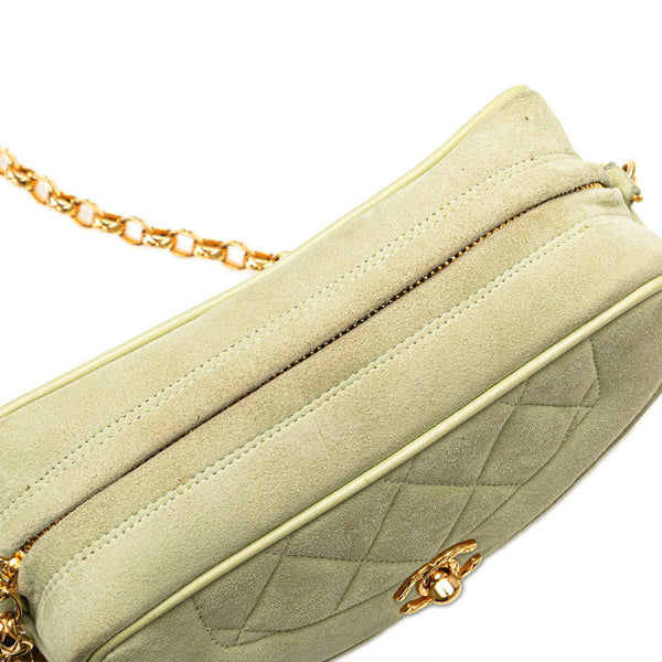 シャネル ココマーク ダイアナ タッセル チェーン ショルダーバッグ ライムグリーン ヌバック レディース CHANEL 【中古】