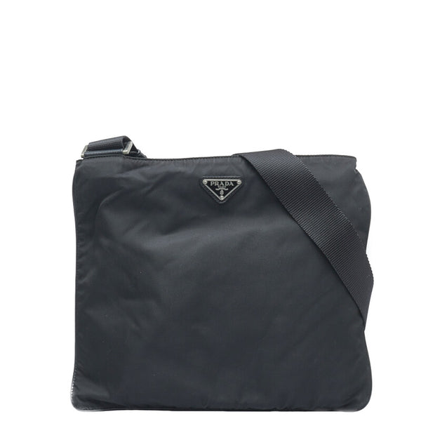 プラダ 三角ロゴプレート  斜め掛け ショルダーバッグ ブラック ナイロン レディース PRADA 【中古】