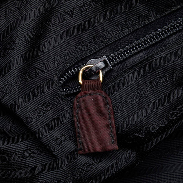 プラダ 三角ロゴプレート チェーン ショルダーバッグ ブラック ゴールド ナイロン レザー レディース PRADA 【中古】