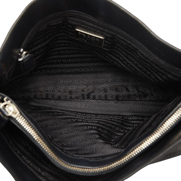 プラダ ロゴプレート ワンショルダーバッグ ブラック ナイロン レザー レディース PRADA 【中古】