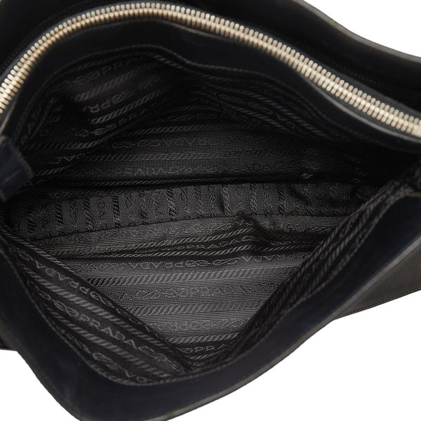 プラダ ロゴプレート ワンショルダーバッグ ブラック ナイロン レザー レディース PRADA 【中古】