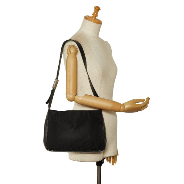 プラダ ロゴプレート ワンショルダーバッグ ブラック ナイロン レザー レディース PRADA 【中古】