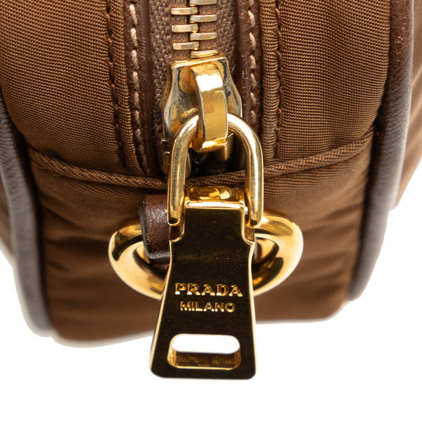 プラダ 三角ロゴプレート 斜め掛け ショルダーバッグ ブラウン ナイロン レザー レディース PRADA 【中古】