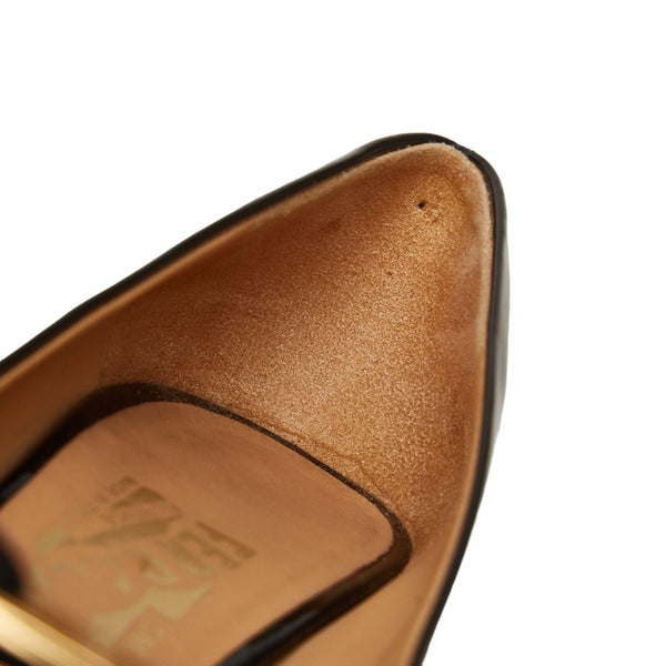 サルヴァトーレフェラガモ ヴァラリボン サイズ：6D ブラック エナメル レディース Salvatore Ferragamo 【中古】