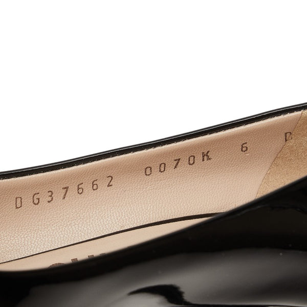 サルヴァトーレフェラガモ ヴァラリボン サイズ：6D ブラック シルバー エナメル レディース Salvatore Ferragamo 【中古】