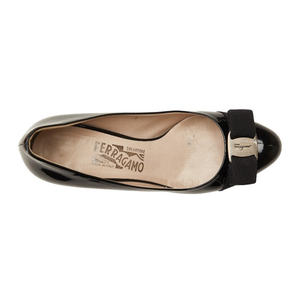 サルヴァトーレフェラガモ ヴァラリボン サイズ：6D ブラック シルバー エナメル レディース Salvatore Ferragamo 【中古】