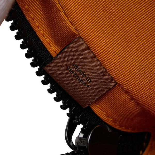 コーチ コラボ スヌーピー ウッドストック トラックパック ショルダーバッグ ボディバッグ CE602 アイボリー ホワイト レザー レディース COACH 【中古】