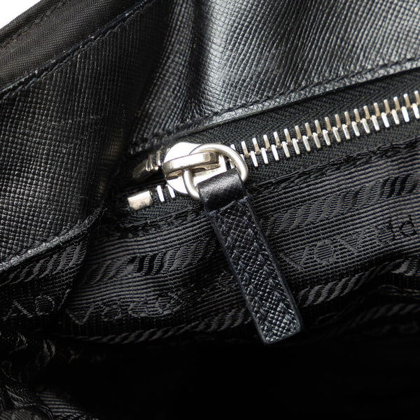 プラダ 三角ロゴプレート チェーンショルダーバッグ BR2211 ブラック ナイロン レザー レディース PRADA 【中古】