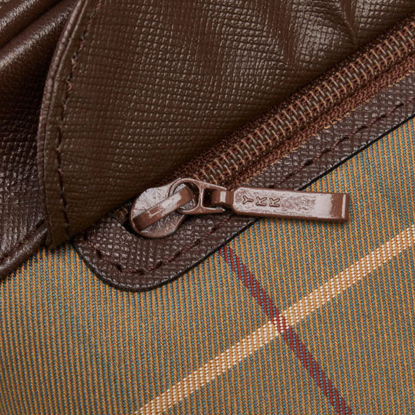 バーバリー チェック ポーチ セカンドバッグ  カーキ ブラウン キャンバス レザー レディース BURBERRY 【中古】