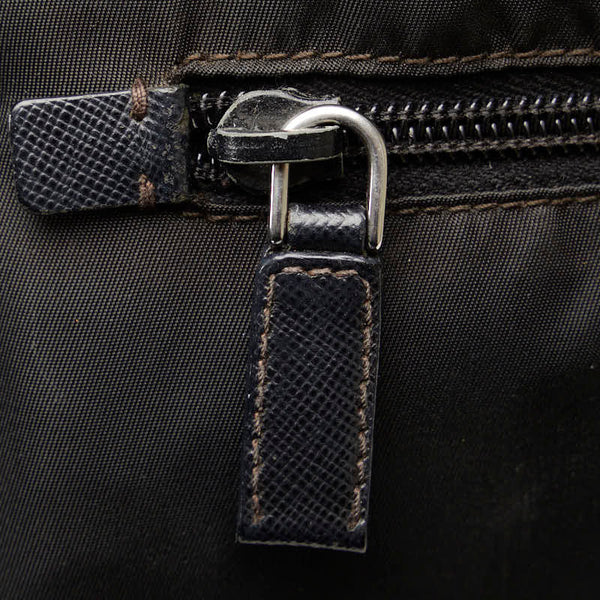 プラダ 三角ロゴプレート 斜め掛け ショルダーバッグ VA0563 ブラック ナイロン レディース PRADA 【中古】