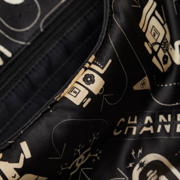 シャネル エアライン チェーン ショルダーバッグ ブラック ホワイト シルバー ナイロン レディース CHANEL 【中古】