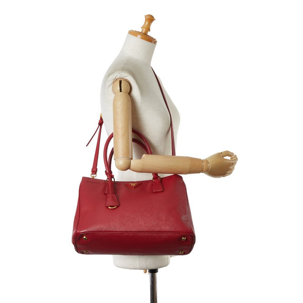 プラダ サフィアーノ 三角ロゴプレート ハンドバッグ ショルダーバッグ 2WAY レッド レザー レディース PRADA 【中古】