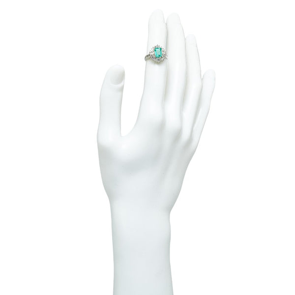 Pt900 プラチナ エメラルド0.84ct ダイヤ0.49ct リング 指輪 レディース 9号 【中古】