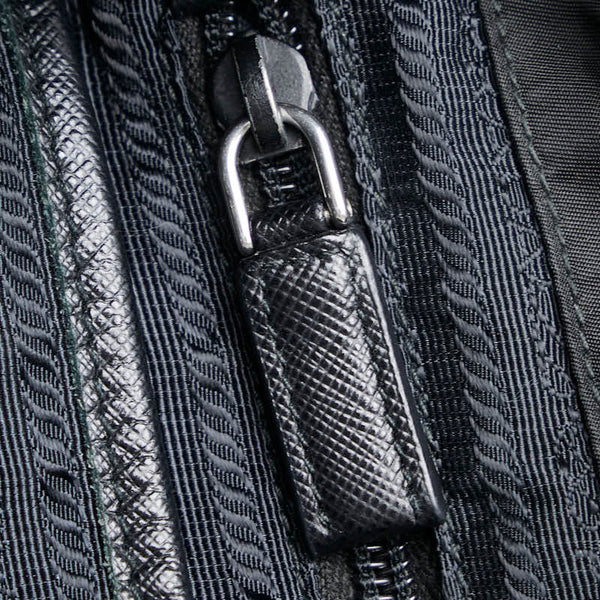 プラダ 三角ロゴプレート リュック バックパック ブラック ナイロン レザー レディース PRADA 【中古】