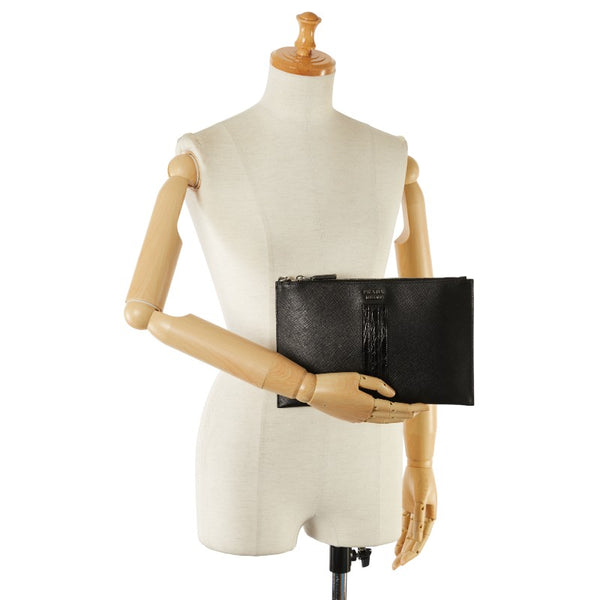 プラダ サフィアーノ クラッチバッグ 2NG005 ブラック レザー レディース PRADA 【中古】