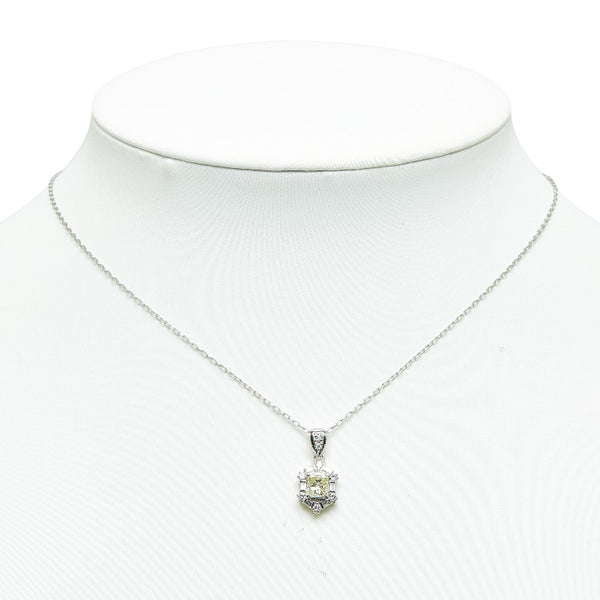 Pt900 プラチナ Pt850 プラチナ ダイヤ0.52ct ダイヤ0.27ct スノークリスタル モチーフ ネックレス レディース 【中古】
