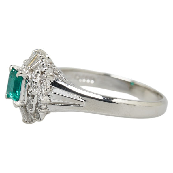 Pt900 プラチナ エメラルド0.33ct ダイヤ0.33ct リング 指輪 レディース 14号 【中古】