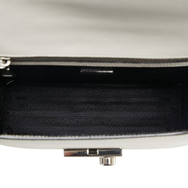 プラダ サフィアーノ スライドロック チェーン ショルダーバッグ 1BD034 ホワイト レザー レディース PRADA 【中古】