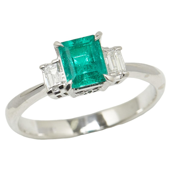 Pt900 プラチナ エメラルド0.82ct ダイヤ0.33ct リング 指輪 レディース 12号 【中古】