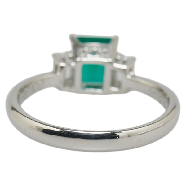 Pt900 プラチナ エメラルド0.82ct ダイヤ0.33ct リング 指輪 レディース 12号 【中古】