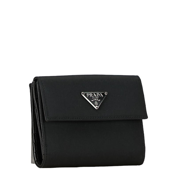 プラダ 三角ロゴプレート 二つ折り財布 ブラック ナイロン レザー レディース PRADA 【中古】