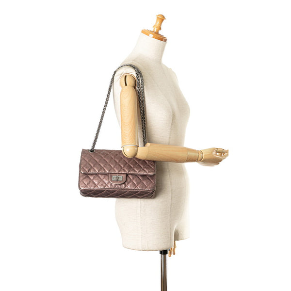 シャネル 2.55 ココマーク マトラッセ チェーン ショルダーバッグ メタリックピンク レザー レディース CHANEL 【中古】