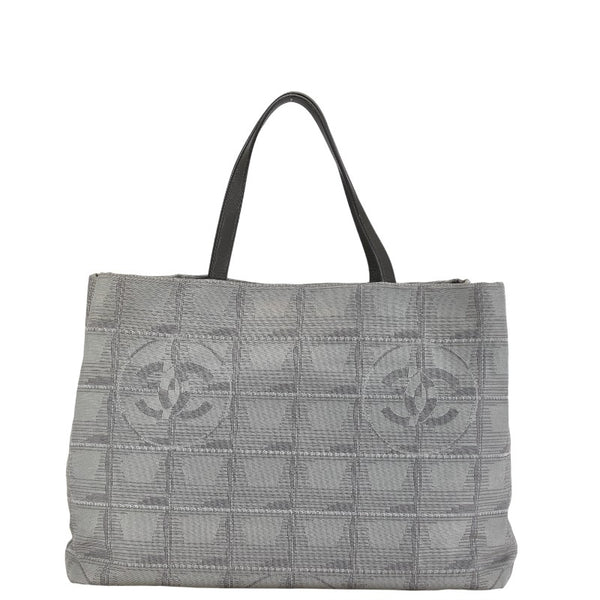 シャネル ココマーク ニュートラベルライン トートバッグ ハンドバッグ グレー ナイロン レザー レディース CHANEL 【中古】