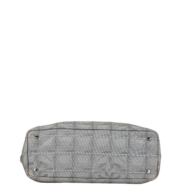 シャネル ココマーク ニュートラベルライン トートバッグ ハンドバッグ グレー ナイロン レザー レディース CHANEL 【中古】