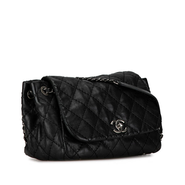 シャネル マトラッセ ココマーク シルバ金具 チェーン ショルダーバッグ ブラック ラムスキン レディース CHANEL 【中古】