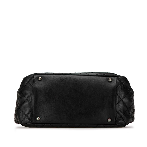 シャネル マトラッセ ココマーク シルバ金具 チェーン ショルダーバッグ ブラック ラムスキン レディース CHANEL 【中古】
