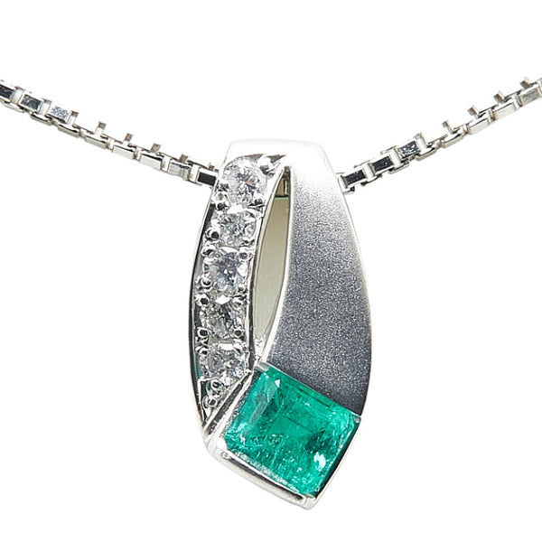 Pt850 プラチナ Pt900 プラチナ エメラルド0.28ct ダイヤ0.09ct ネックレス レディース 【中古】