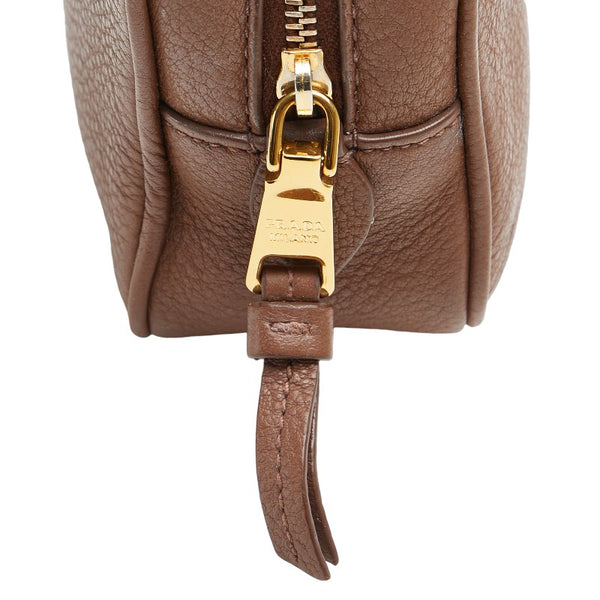 プラダ ロゴ ヴィッテロ ポーチ アクセサリーポーチ 1ND004 ブラウン ゴールド レザー レディース PRADA 【中古】