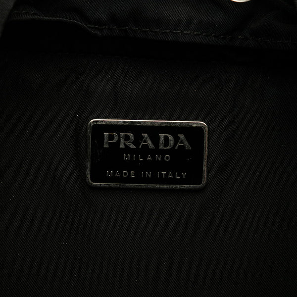 プラダ 三角ロゴプレート リュック バックパック ブラック ナイロン レディース PRADA 【中古】