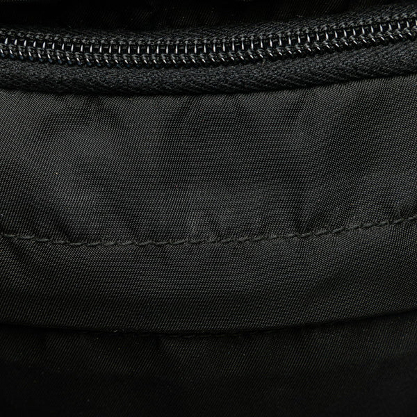 プラダ 三角ロゴプレート リュック バックパック ブラック ナイロン レディース PRADA 【中古】
