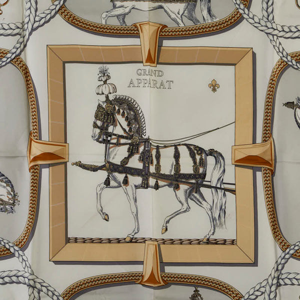エルメス カレ90 GRAND APPARAT 盛装の馬 スカーフ ホワイト ブラック マルチカラー シルク レディース HERMES 【中古】