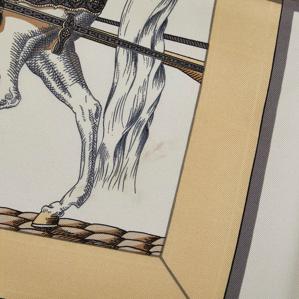 エルメス カレ90 GRAND APPARAT 盛装の馬 スカーフ ホワイト ブラック マルチカラー シルク レディース HERMES 【中古】