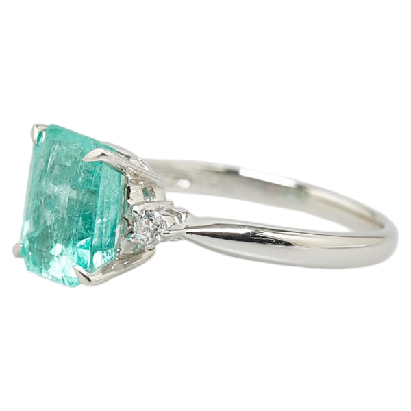 Pt900 プラチナ エメラルド2.42ct ダイヤ0.08ct リング 指輪 レディース 11号 【中古】