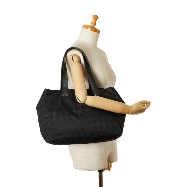 シャネル ココマーク ニュートラベルライン トートバッグ ショルダーバッグ ブラック ナイロン レザー レディース CHANEL 【中古】