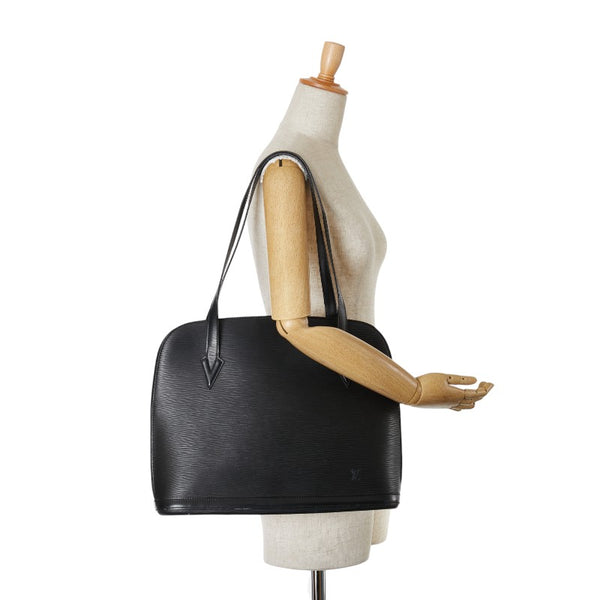 ルイ ヴィトン エピ リュサック ショルダーバッグ M52282 ノワール ブラック レザー レディース LOUIS VUITTON 【中古】