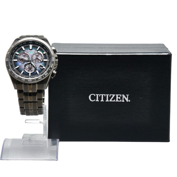 シチズン 100周年 限定モデル LAYERS of TIME エコ ドライブ 電波時計 腕時計 CB5878-56E 日本製クオーツ グリーン文字盤 ステンレススチール メンズ CITIZEN 【中古】