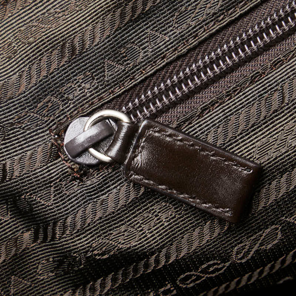 プラダ ロゴ型押し ハンドバッグ トートバッグ ダーク ブラウン レザー レディース PRADA 【中古】