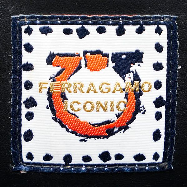 サルヴァトーレフェラガモ ガンチーニ アイコニック ハンドバッグ トートバッグ ブラック ホワイト レザー レディース Salvatore Ferragamo 【中古】